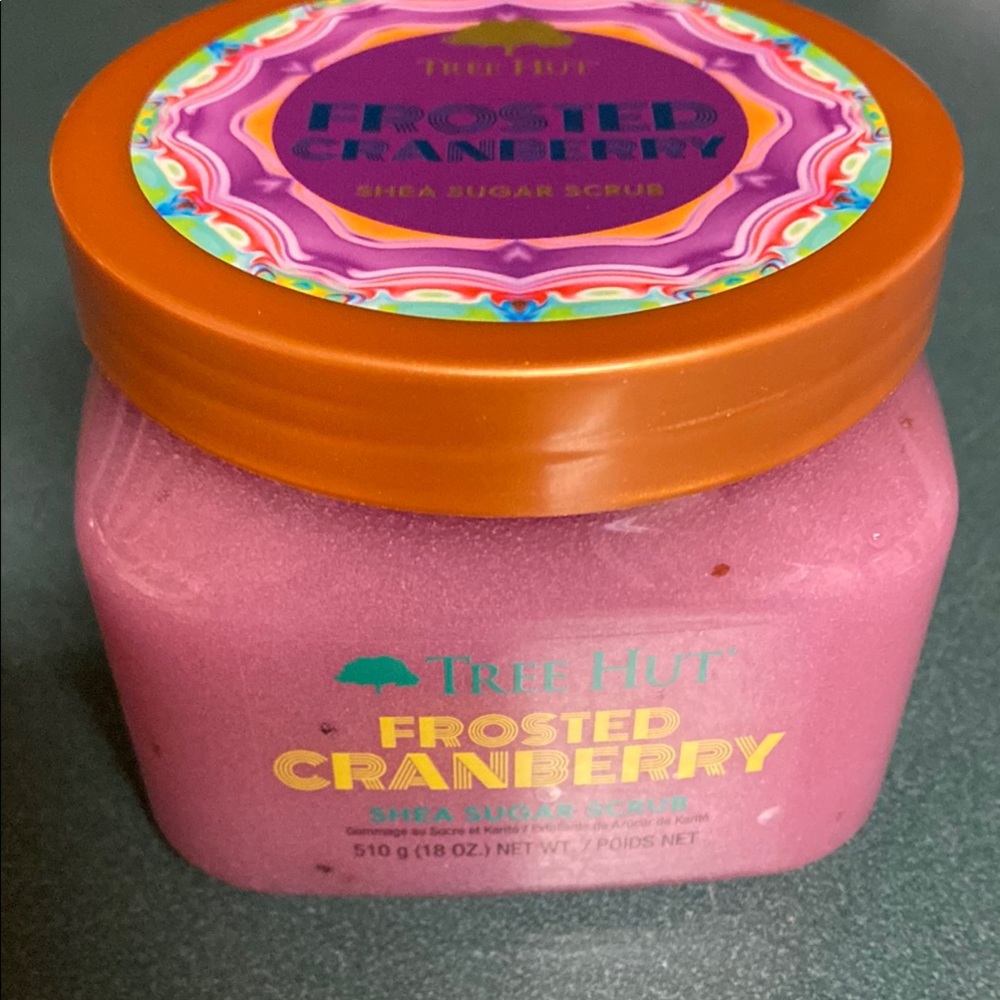 Tree Hut Cranberry Shea Sugar Scrub